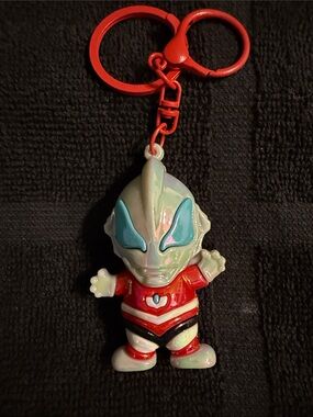 Red Ultraman-Style Kids Keychain Figure - Shiny Resin Charm